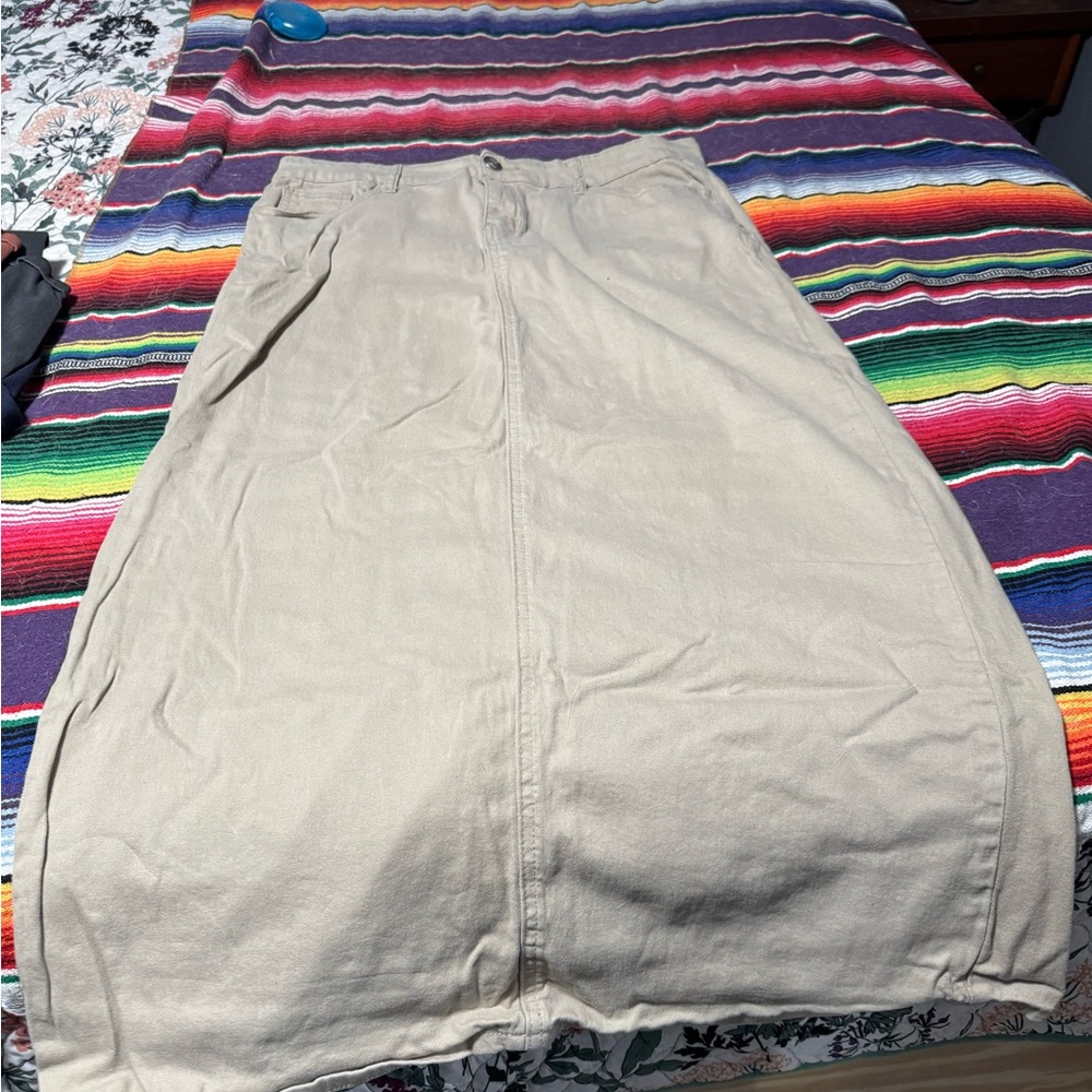 Elegant Beige Midi Skirt